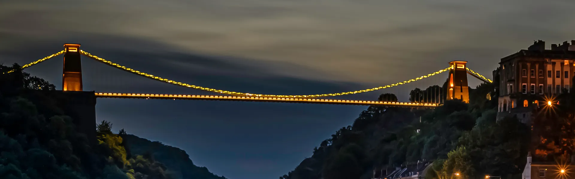 banner-full-bristol-clifton-suspension-bridge-small